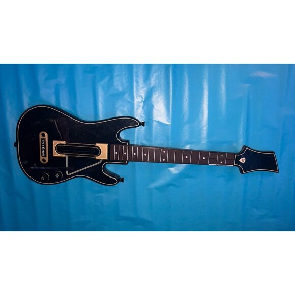 Guitar Hero Live Wireless Guitar Tested - Picture 1 of 15